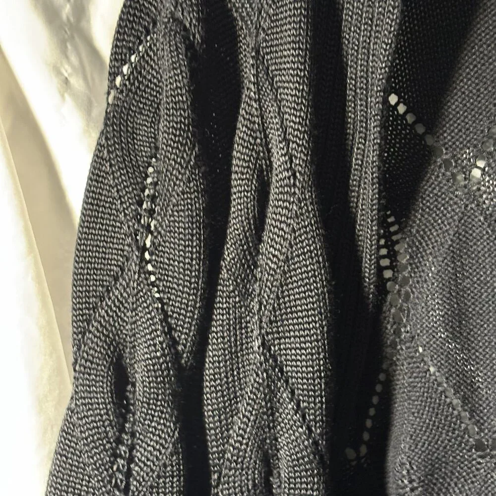 Women's Peter Nygard Black Open Front Sweater Size Medium/Petite - Picture 3 of 4